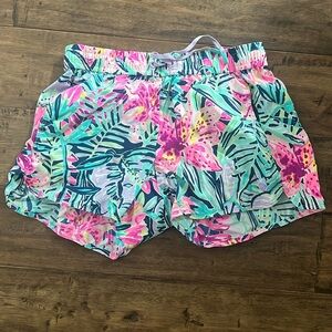 Lilly Pulitzer Athletic shorts with floral pattern size XS